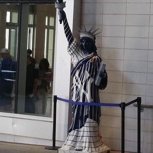 Meet your Posher, Troy